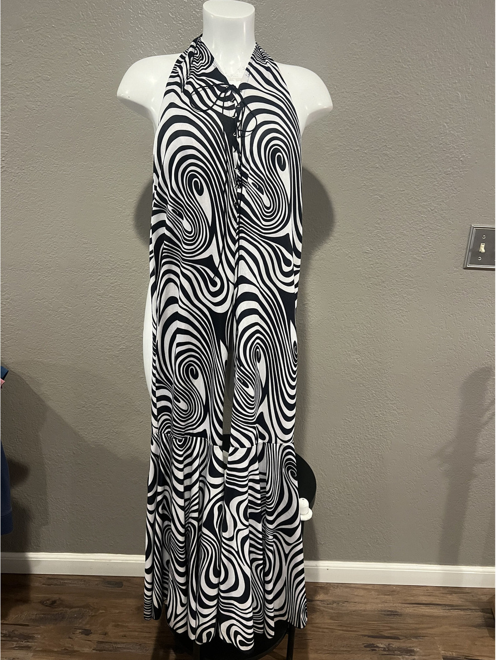 Leg Avenue 70s Disco Costume Jumpsuit Women’s L Black White Swirl Bell Bottom